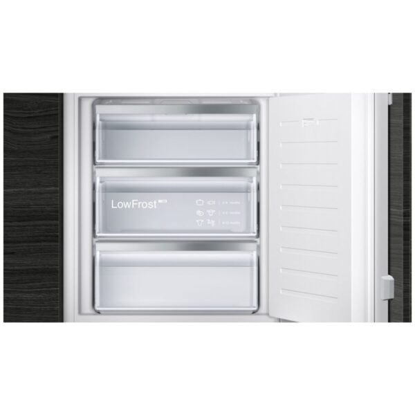 siemens-iq500-71-2-x-55-8-cm-zawias-plaski-z-soft-close-gi11vade0-04 ZAMRAŻARKA iQ500 72CM GI11VADE0