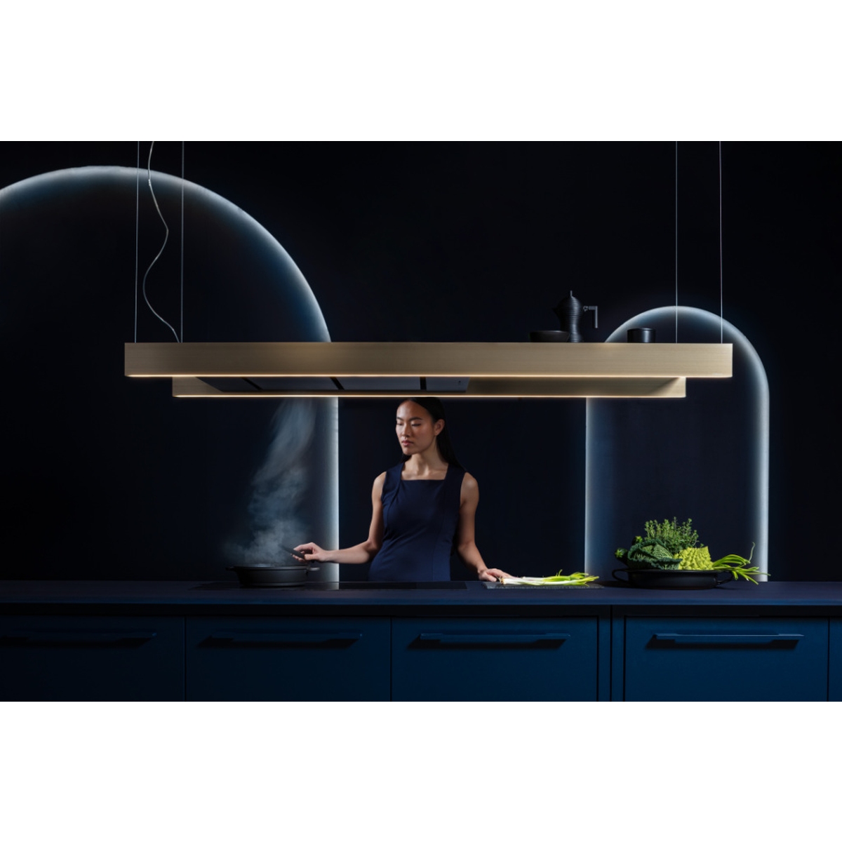 Okap wyspowy Falmec Light Isola 180 cm czarny brąz silnik bezszczotkowy z filtrem Carbon.Zeo 2 Okap wyspowy Falmec Light Isola 180 cm czarny brąz silnik bezszczotkowy z filtrem Carbon.Zeo - obrazek 2